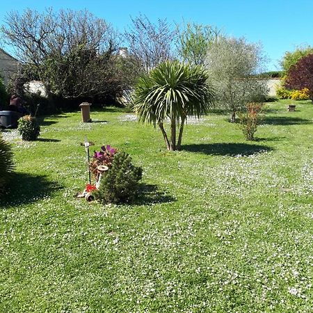Chez Les Catherine Saintes Exterior foto